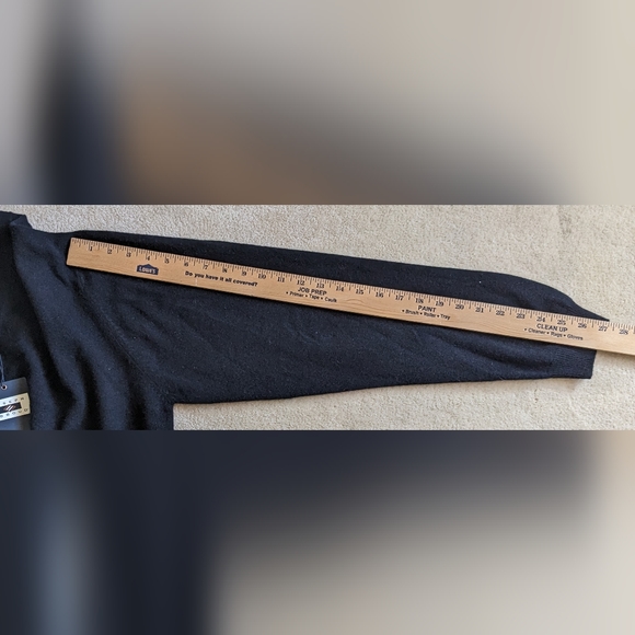 NWT Men's Abboud Black Cashmere V-neck Winter Sweater | Size XL - Picture 6 of 7